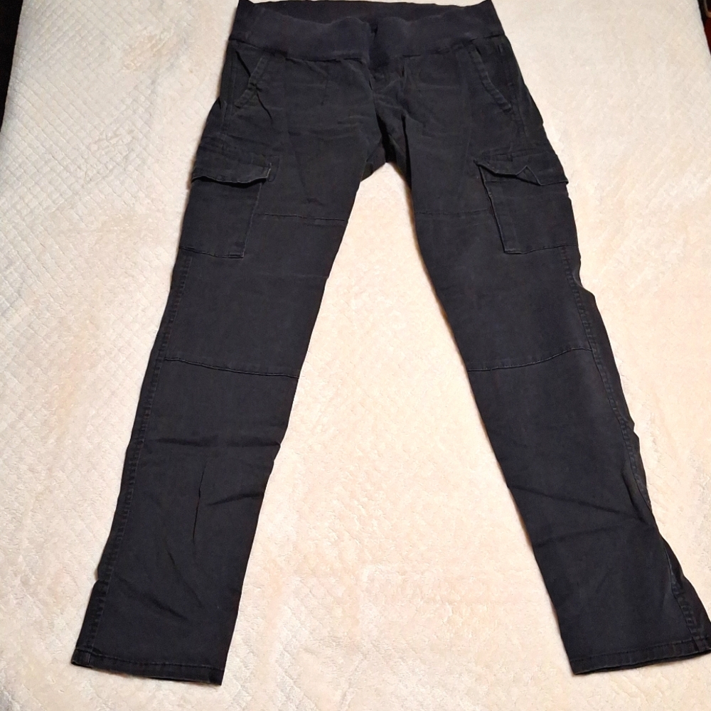 GAP MATERNITY UNDER BELLY CARGO PANTS SIZE 4